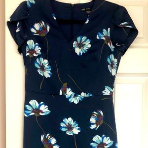 Maggy London navy floral dress. Size 4p